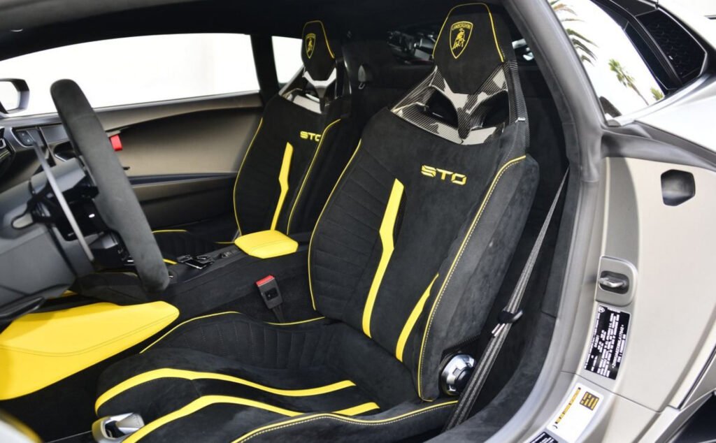 LamborghiniHuracanSTO-Interior