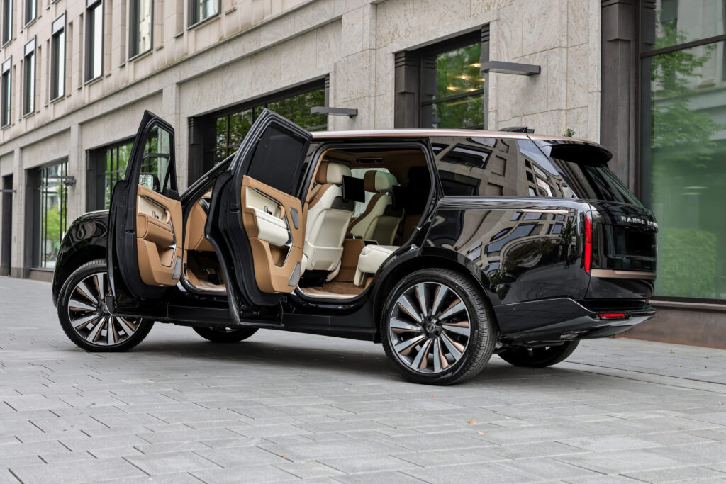 Range Rover SV Side 2