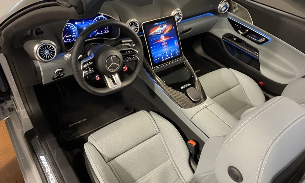 MERCEDES_SL_63AMG_INTERNI2