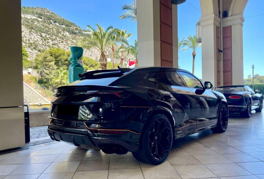 Lamborghini Urus Performante Black Rear