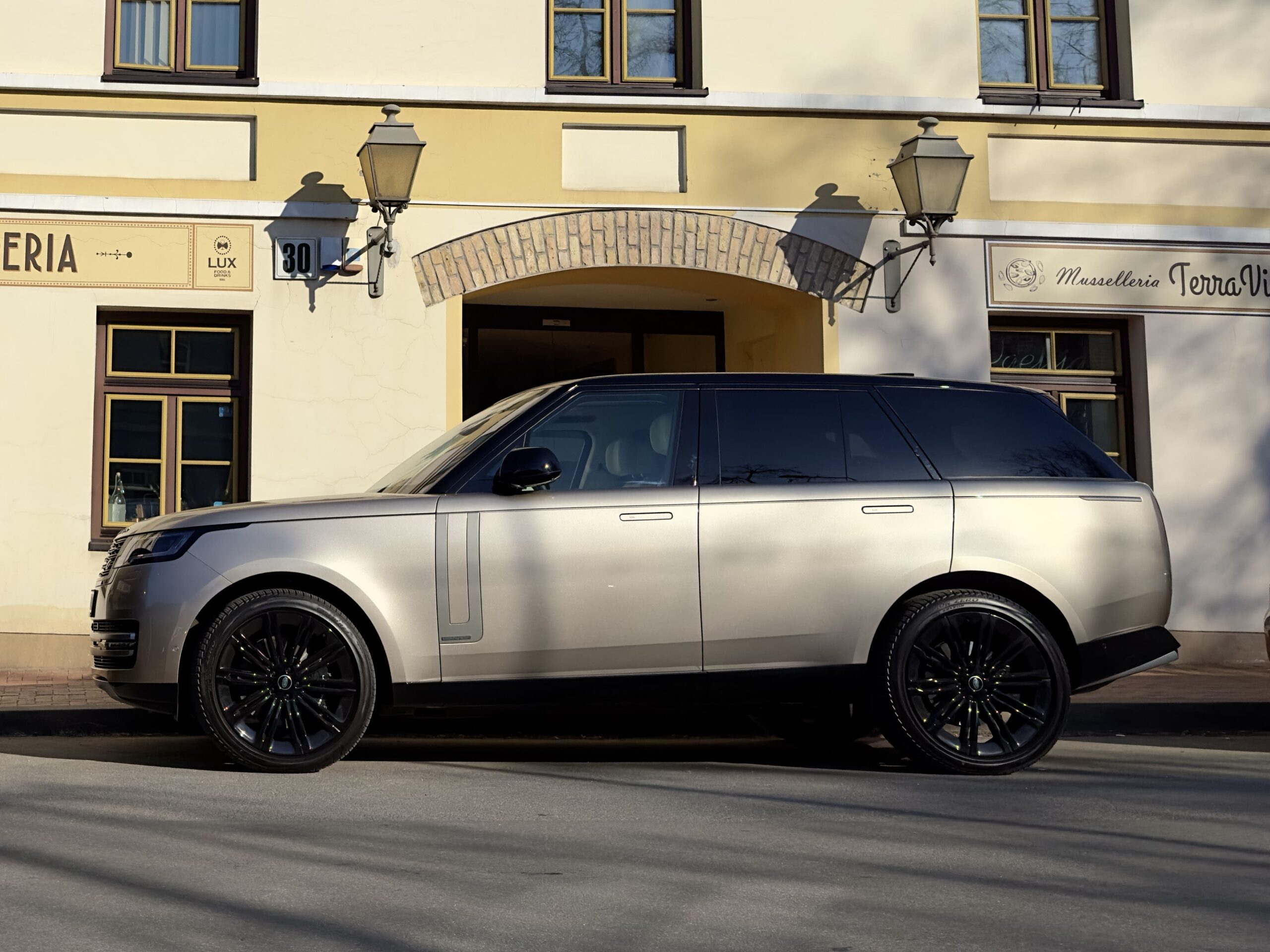 Аренда люксовых и суперкаров в Европе