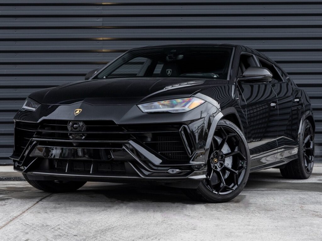 Urus Performante Black 1