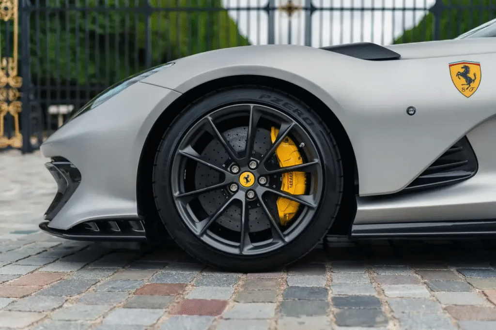 Ferrari 812 Competizione Side 2