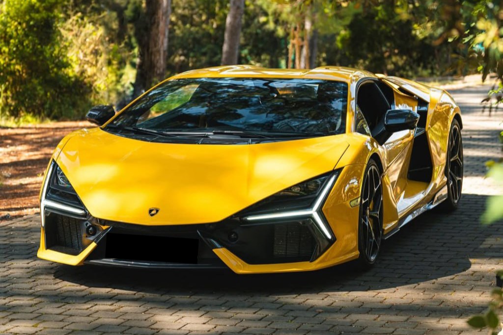 Lamborghini Revuelto Front Yellow 5