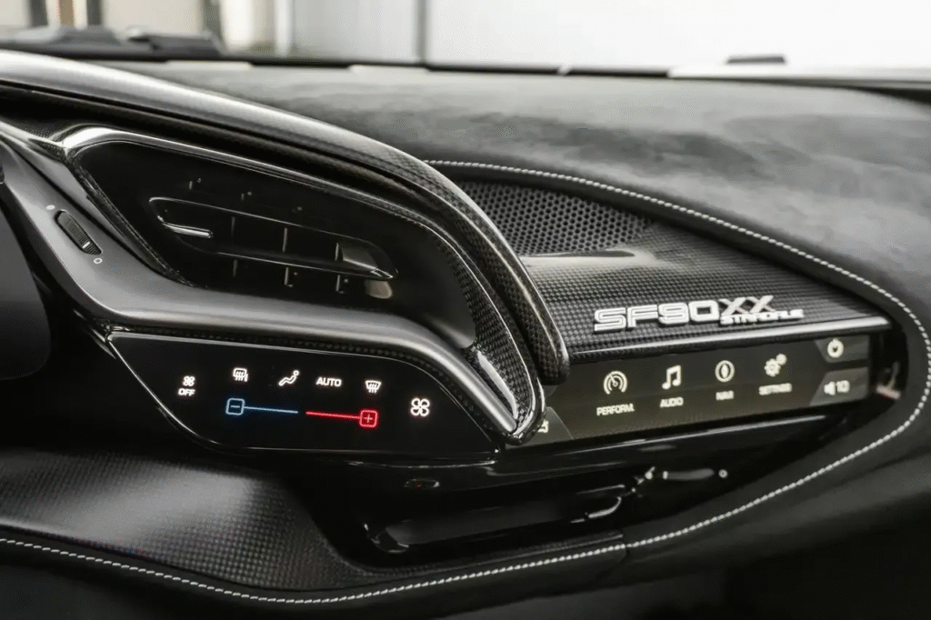 SF90XXStradale Interior 4